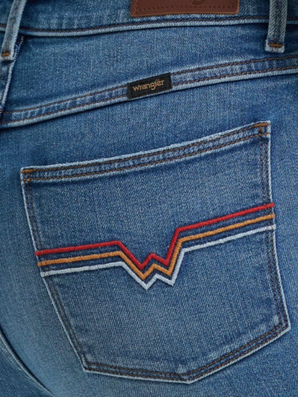 NWT Wrangler Jeans High-Rise Fierce Flare Jeans SZ 12, 31 X 30